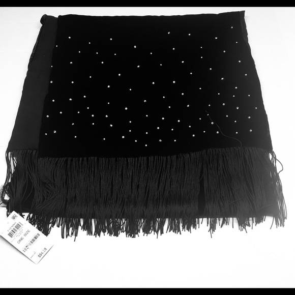 Macy's Accessories - ⭐️3 for $25⭐️ Macy’s Fringed Evening Wrap